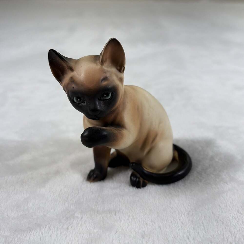 Vtg Lefton Siamese Cat Figurine Ceramic Kitten 3.75" H4032 Japan Figure Label